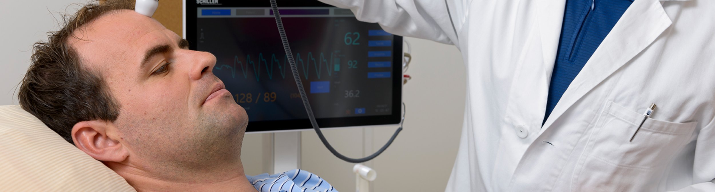 Diagnostic station - main vital signs and physical assessment tools in one device | © SCHILLER